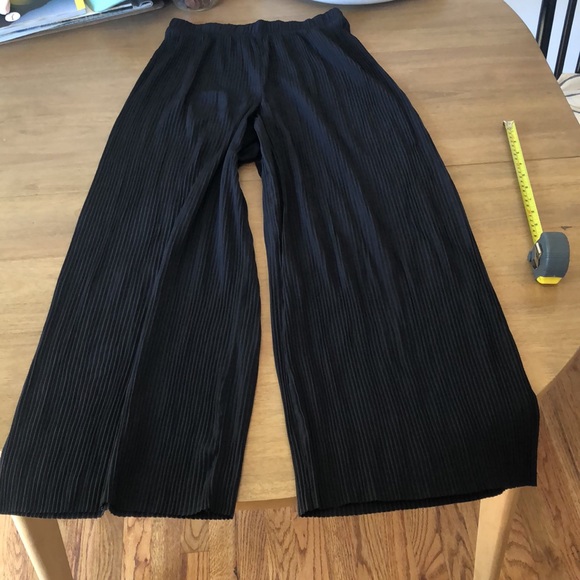 Aritzia Wilfred, high rise pinch pleated pants, wide leg, black, XS - Picture 3 of 8